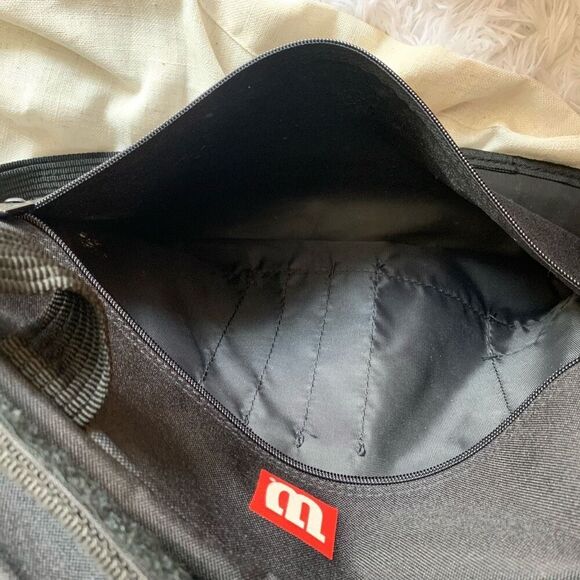 Wilson Bag Unisex 15.5” USPTA Triad Black Tennis Gym Shoulder Travel Case - Picture 8 of 13